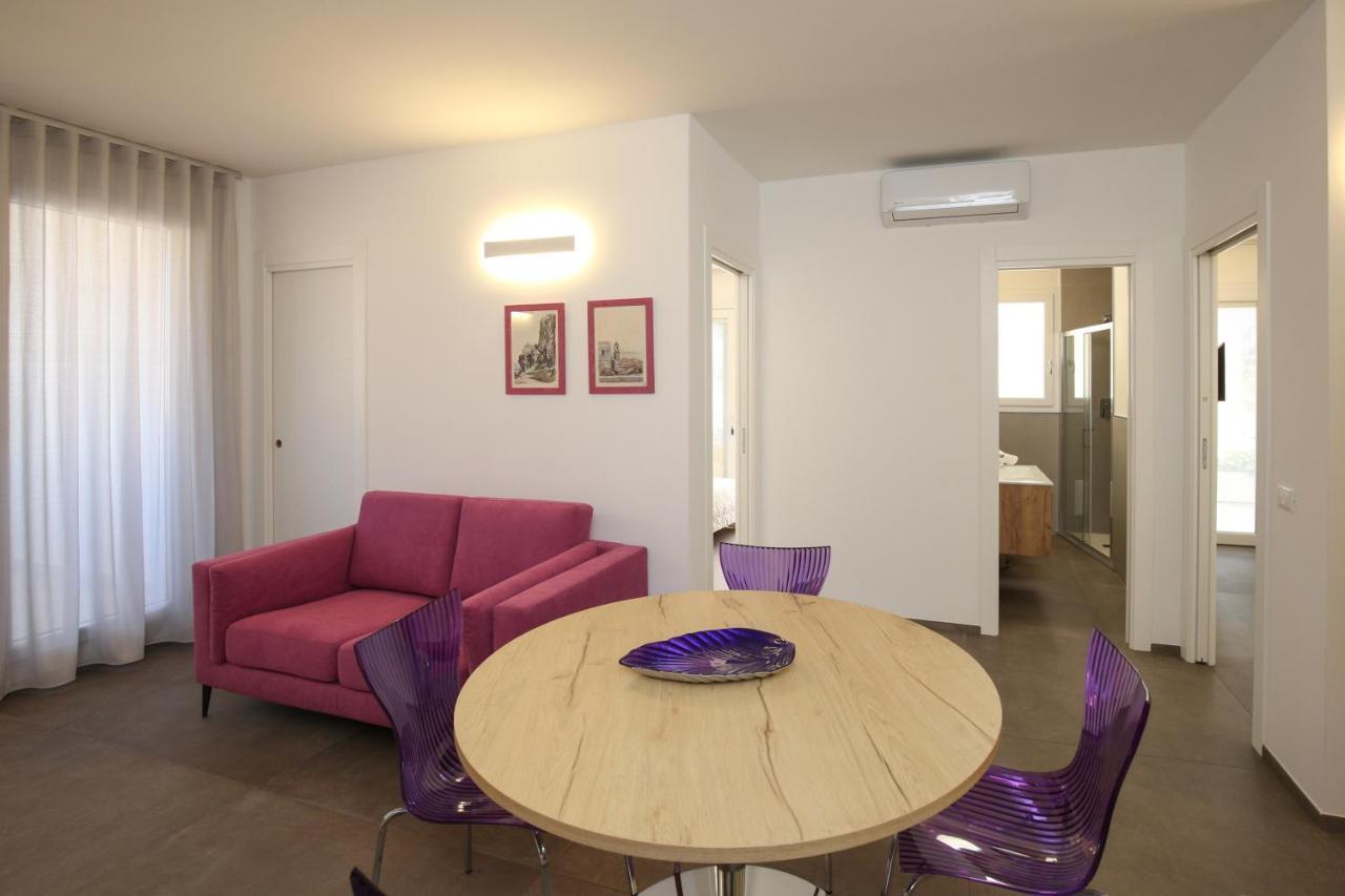 Appartamento Casa Vacanza Le Terrazze Via Parigi,23 كاستيلساردو المظهر الخارجي الصورة