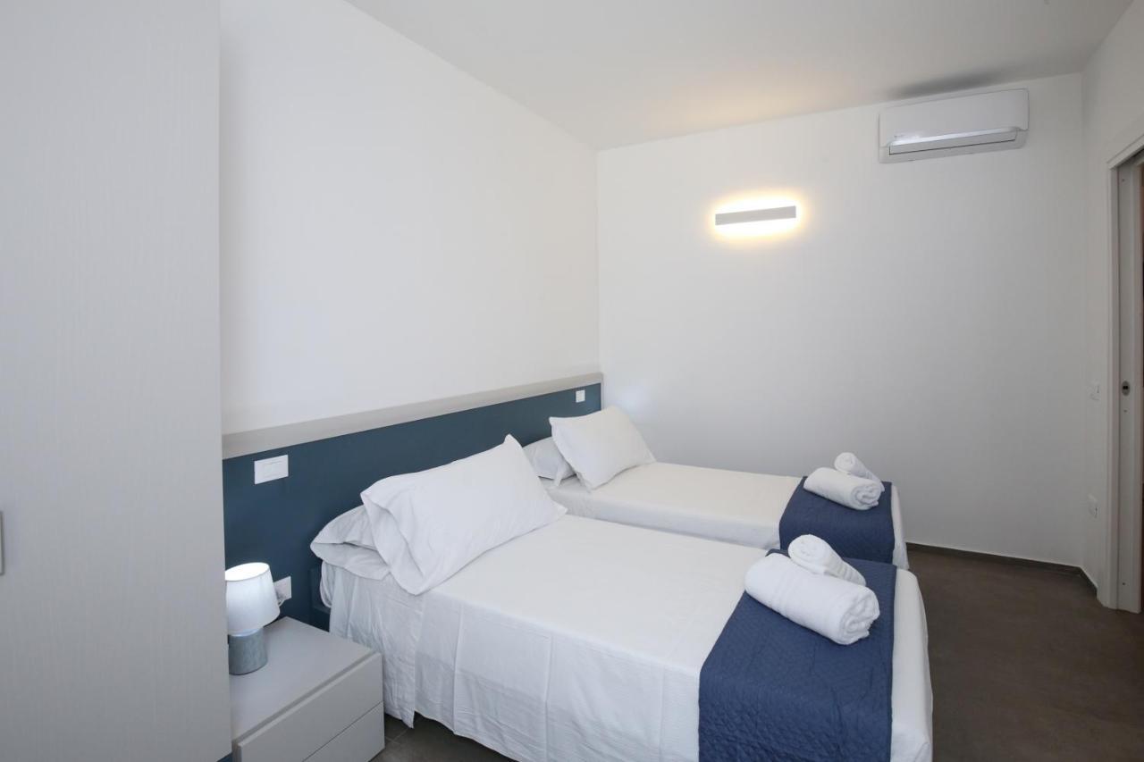 Appartamento Casa Vacanza Le Terrazze Via Parigi,23 كاستيلساردو المظهر الخارجي الصورة